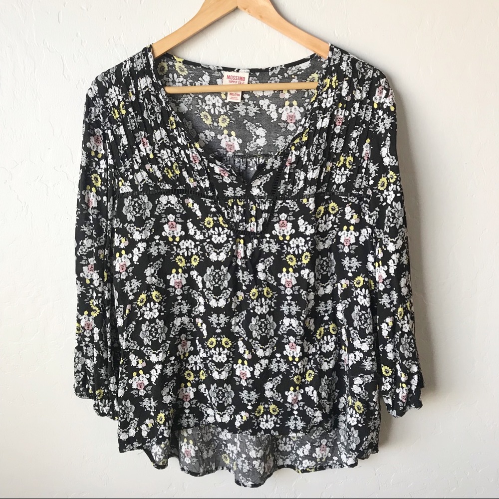 Gorgeous Boho 3/4 Sleeve Black Floral Blouse